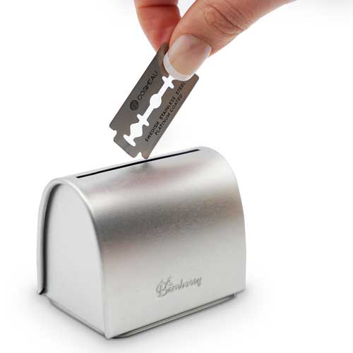 Disposable safety razor tin box voor gebruikte safety razor blades